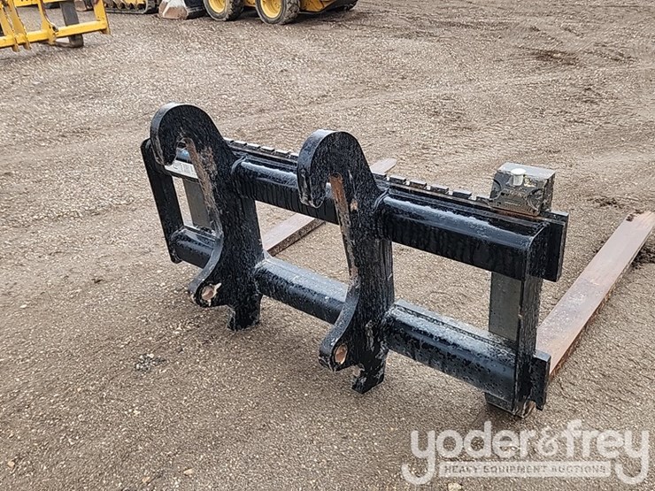 caterpillar-420f-image-11