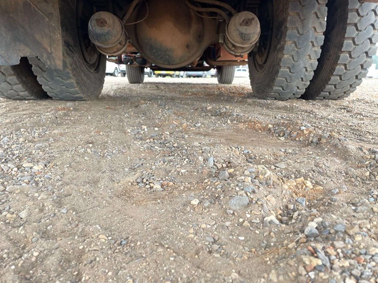 2003-international-durastar-4300-image-24