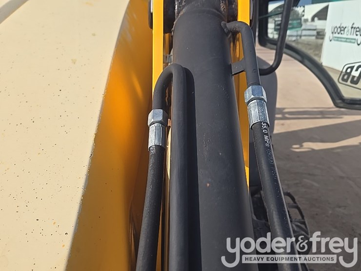 2017-jcb-3cx-image-33