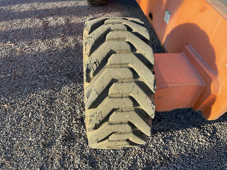 2007-jlg-800s-image-14