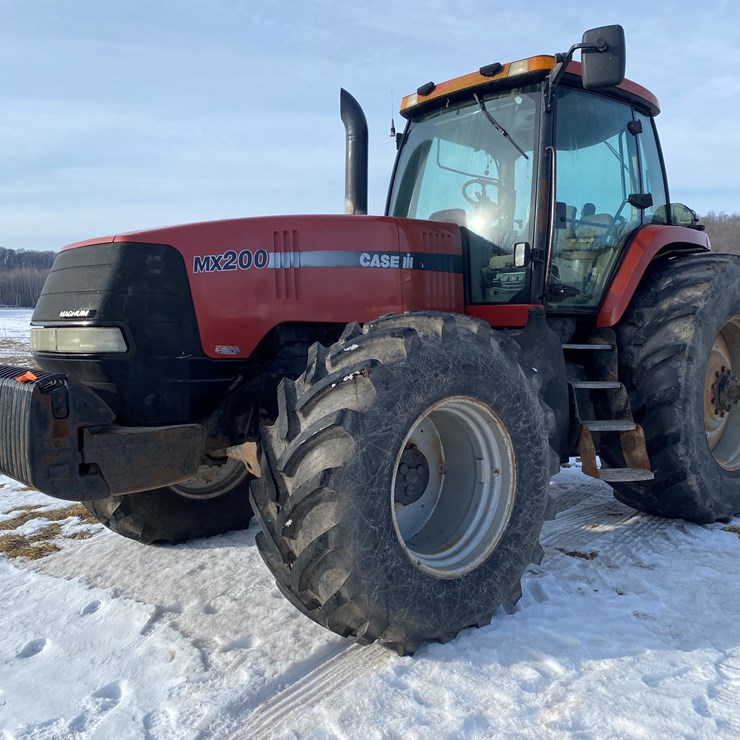 #120 • 2001 Case MX200 Magnum Tractor (Colfax, WI)