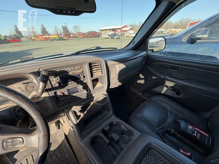 2006-gmc-sierra-1500-slt-image-12