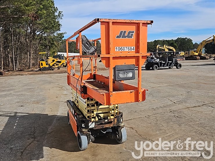 2017-jlg-1932r-image-27