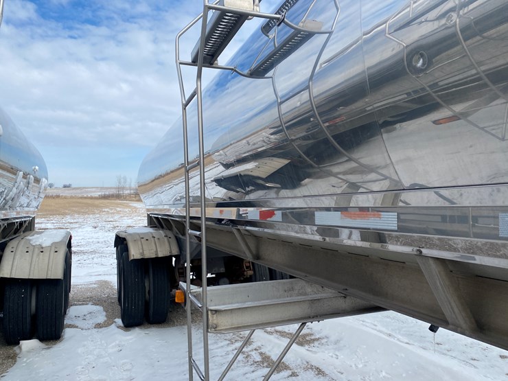 1989-walker-tanker-image-7