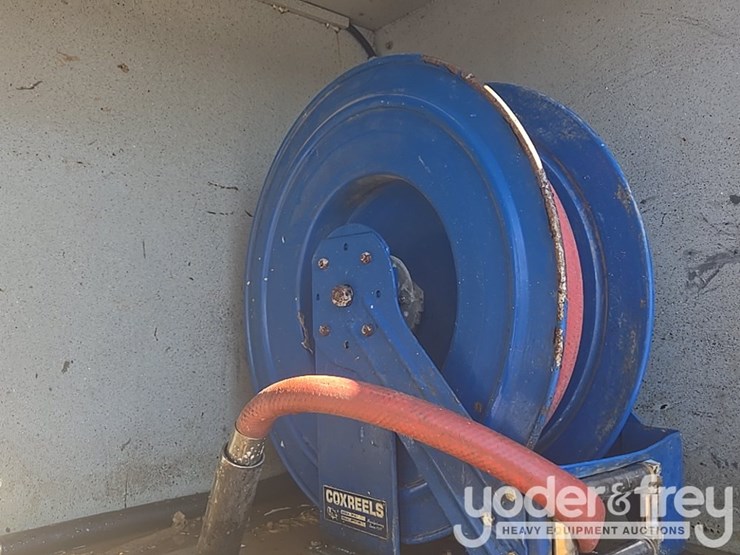 2009-peterbilt-335-image-54