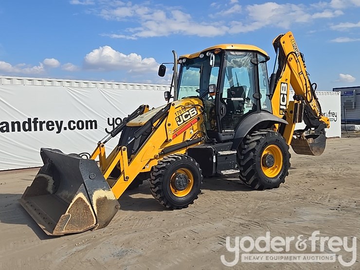 2017-jcb-3cx-image-1