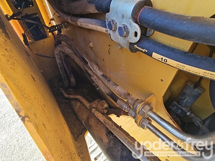 2022-caterpillar-289d3-image-21