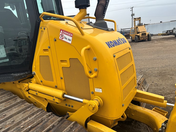 2021-komatsu-d39-image-16