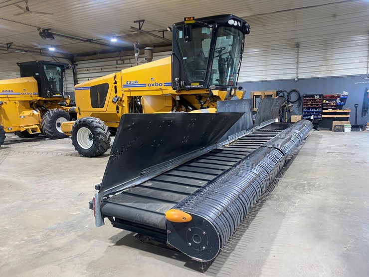 #135-•-2013-oxbo-4334-self-propelled-merger-(reedsville,-wi)-image-3