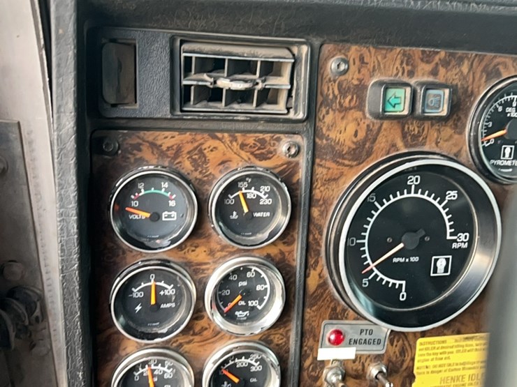 1990-kenworth-t600-image-147