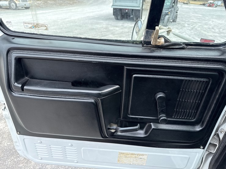 1994-ford-f800-image-26