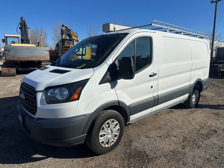 2017-ford-transit-image-1