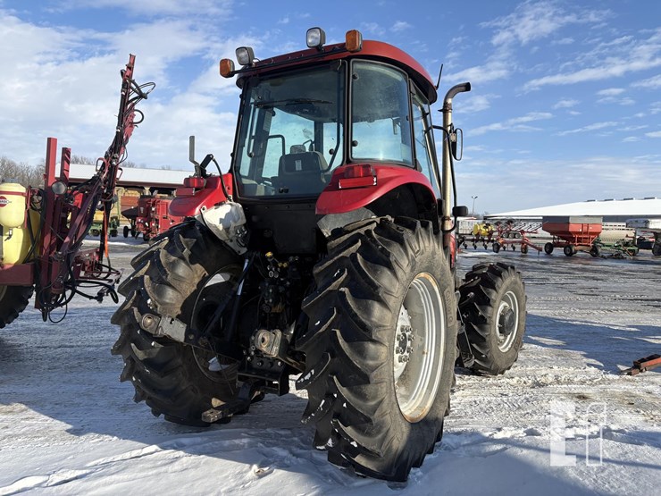 2013-case-ih-farmall-125a-image-6