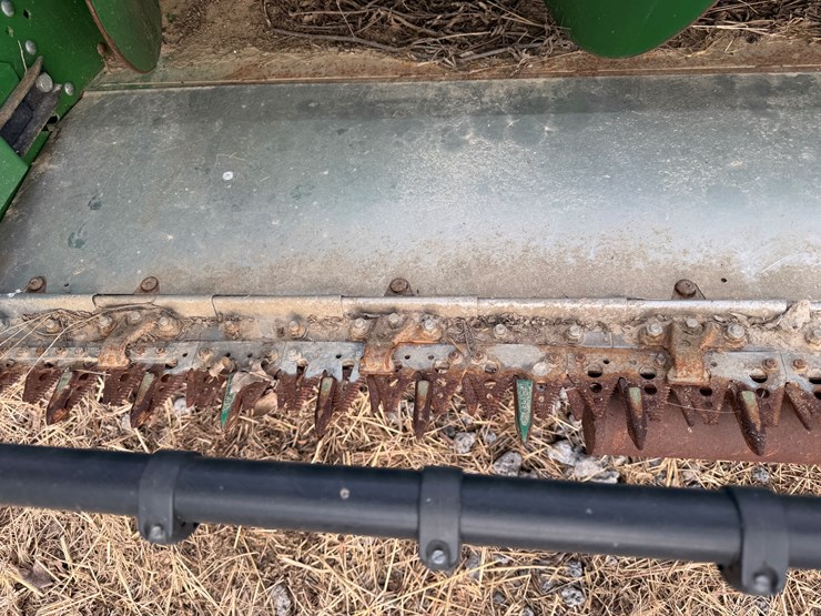 john-deere-630f-image-36