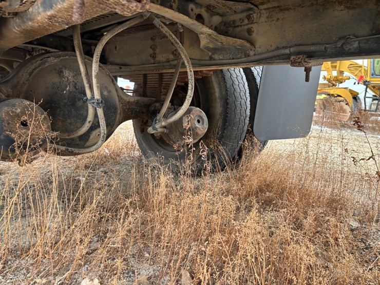 #2269-•-1992-freightliner-box-truck-image-45