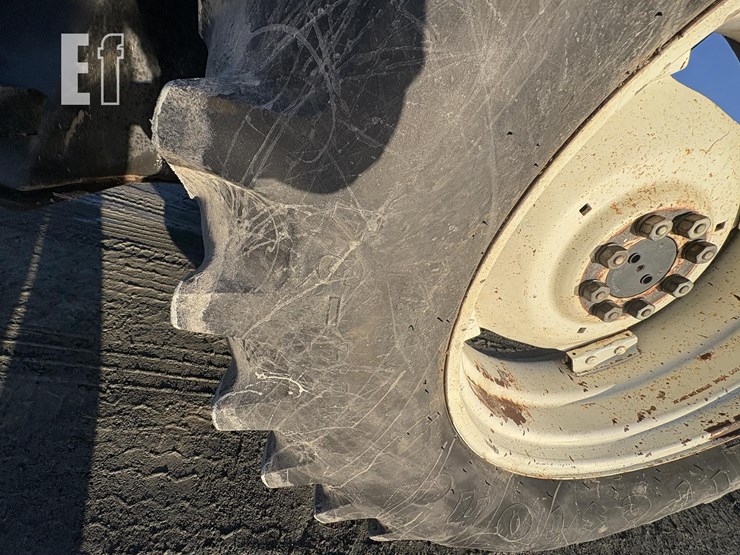 new-holland-ts110-image-12