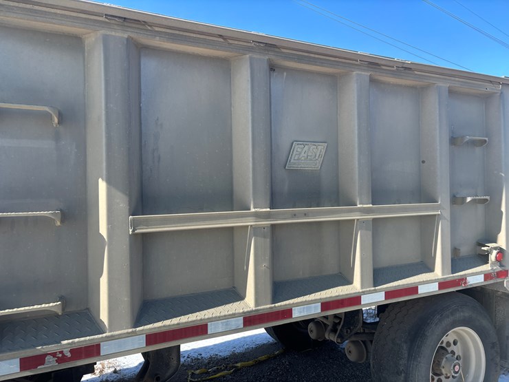 #2292-•-1991-cornhusker-pup-trailer-image-8