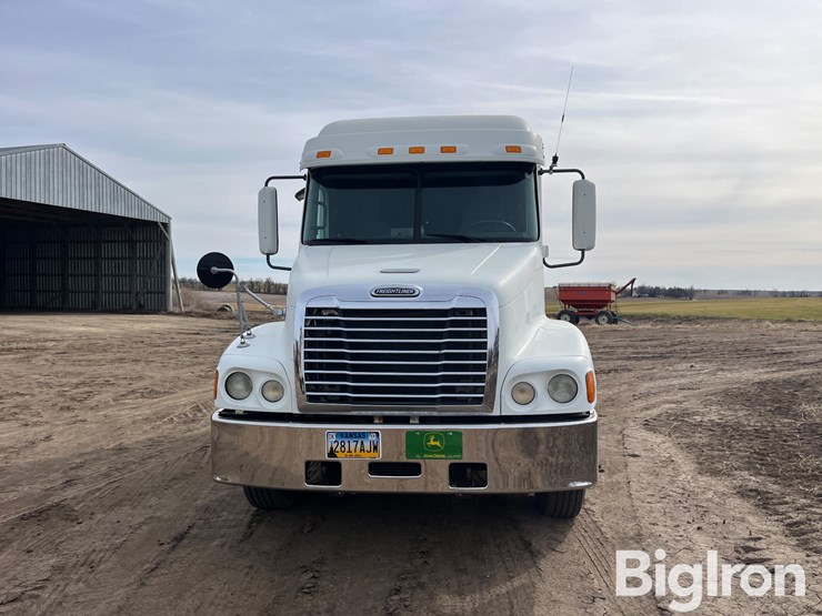 2006-freightliner-century-classic-cst120-t/a-truck-tractor-image-2