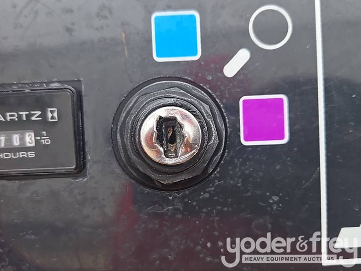 2015-jlg-600s-image-75