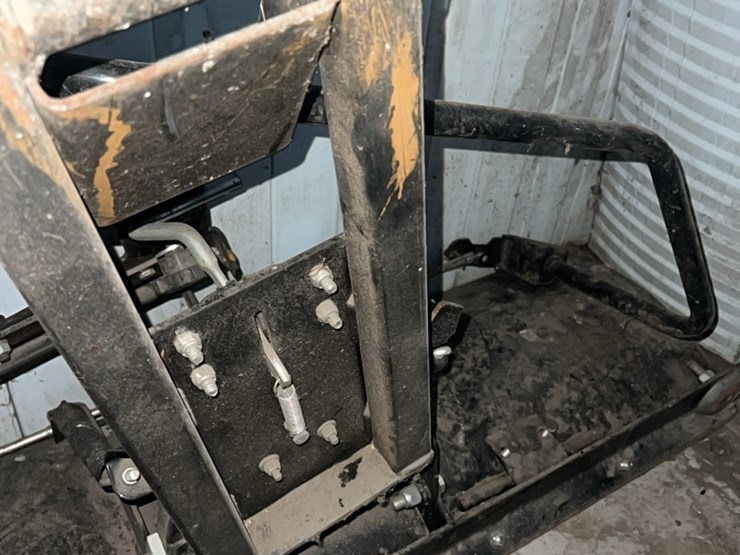 blade-for-atv,-came-off-of-700-polaris-4x4,-would-very-possibly-fit-others.-image-17