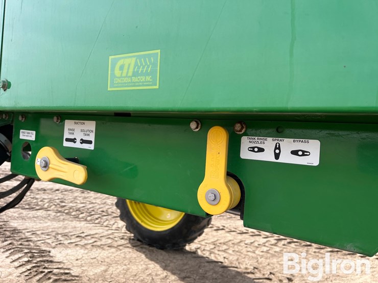 2013-john-deere-4830-image-15