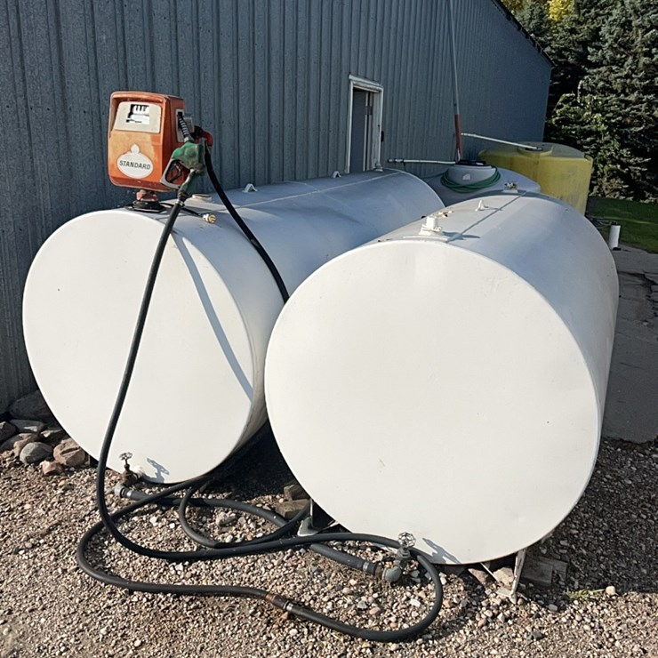1000 gallon fuel tank and 500 gallon fuel tank, sell together, includes pump, used for diesel
