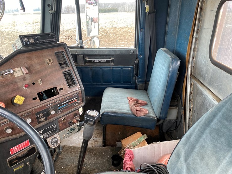 #400-•-1988-freightliner-boom-pump-truck-(has-wi-title)-(arpin,-wi)-image-67