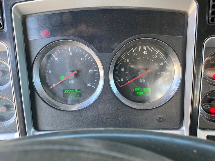 2006-kenworth-t800-image-39