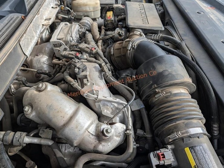 2017-chevrolet-silverado-3500-image-28