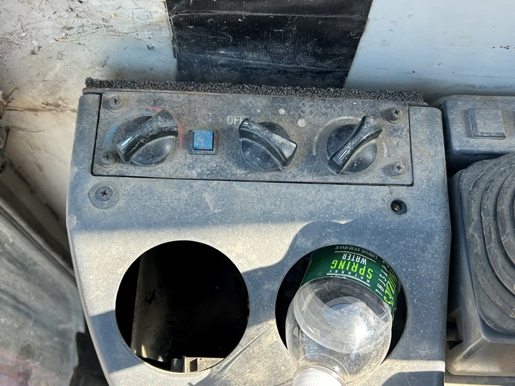 takeuchi-tb180fr-image-63