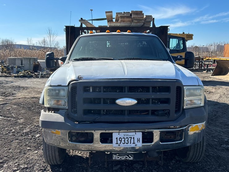 2005-ford-f550-image-8