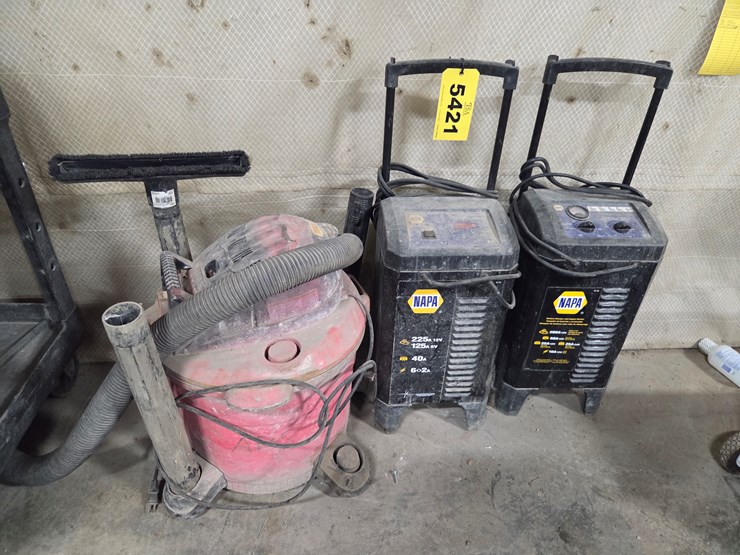 #5421-•-(2)-napa-battery-chargers-and-(1)-shop-vac-image-1