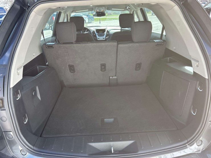 2017-chevrolet-equinox-image-22