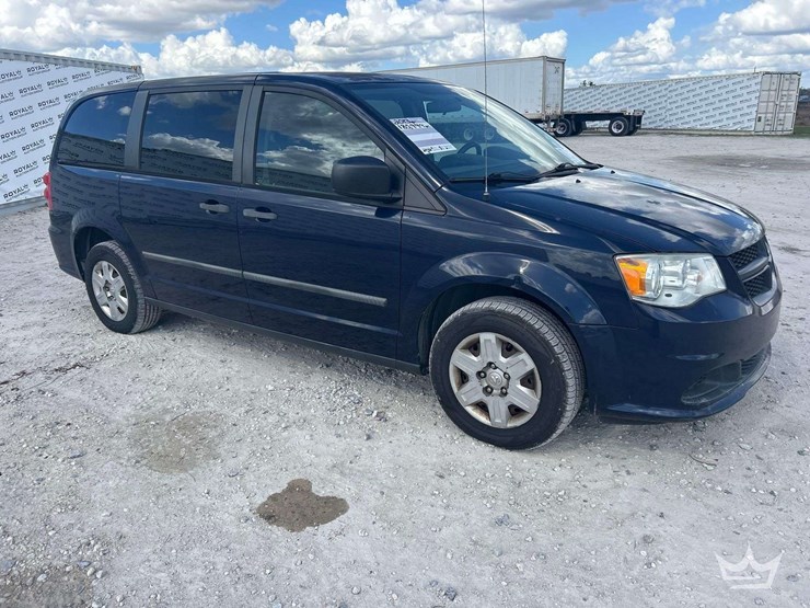 2013-ram-c/v-image-2