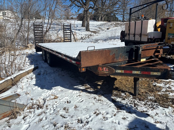 #2272-•-b-&-b-26'-equipment-trailer-image-5