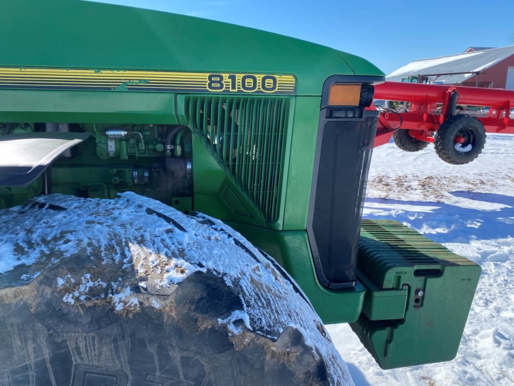 john-deere-8100-image-28