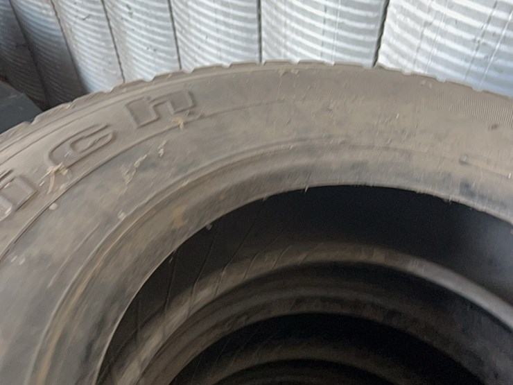 set-of-eight-truck-tires,-size-is-275/80/r-22.5,-all-are-excellent-shape-image-24