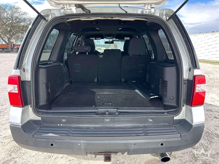 2017-ford-expedition-image-21