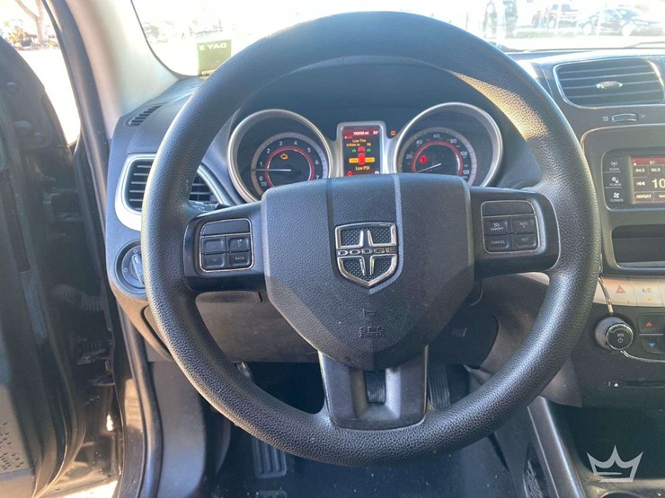 2015-dodge-journey-sxt-image-24