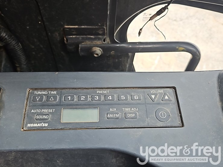 2019-komatsu-pc228us-lc-image-47