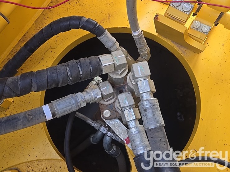 2021-komatsu-pc360-lc-11-image-40