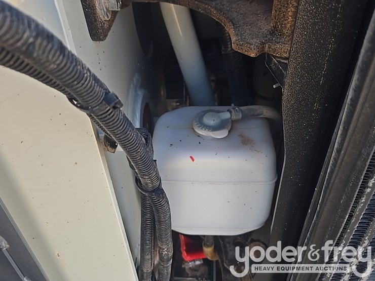 2023-takeuchi-tl12v2-image-52