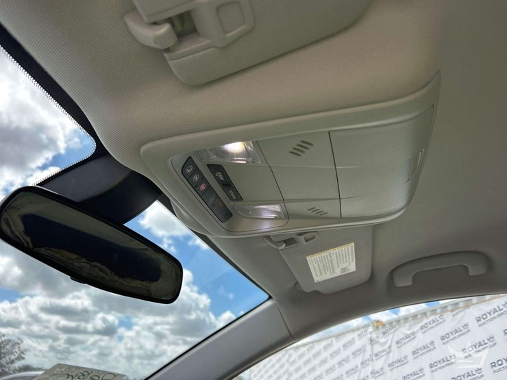 2018-chevrolet-equinox-image-21