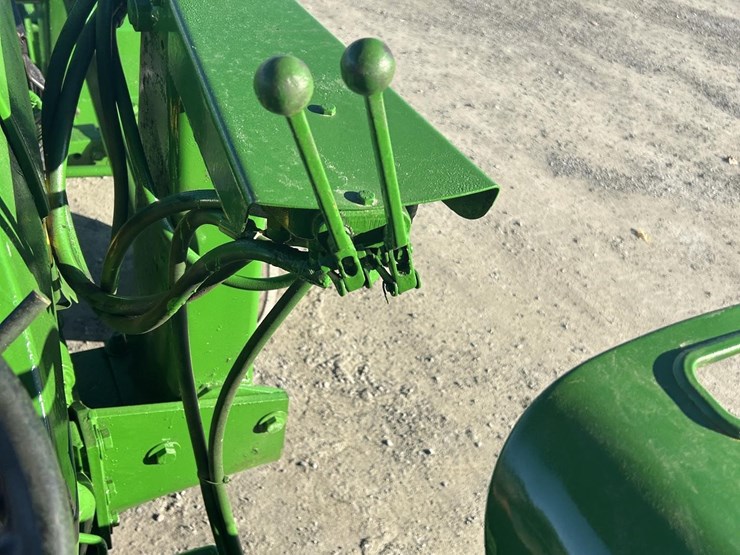 john-deere-2355-image-11