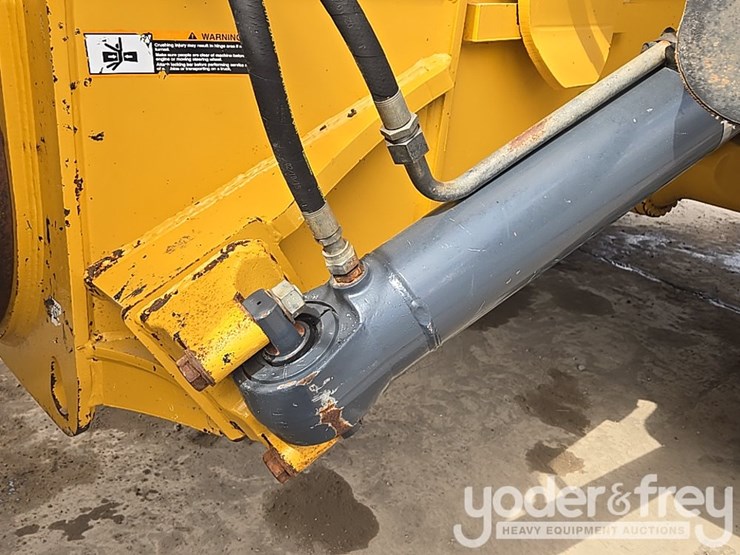 2018-deere-460e-image-24