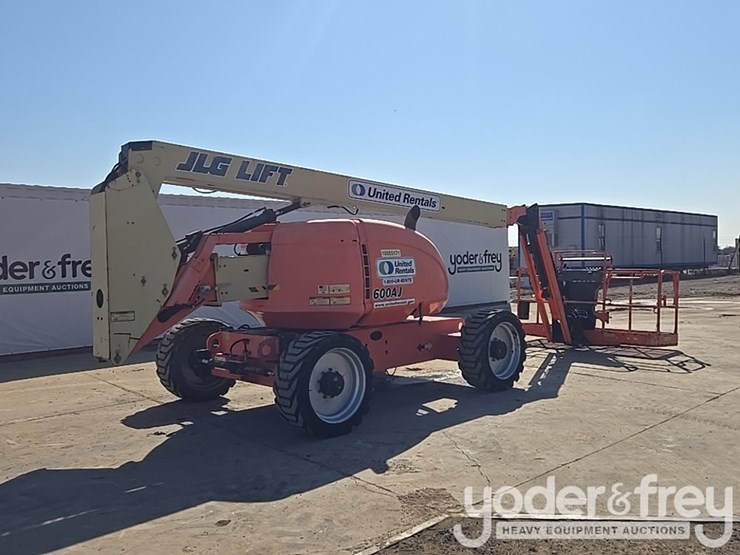2017-jlg-600aj-image-5