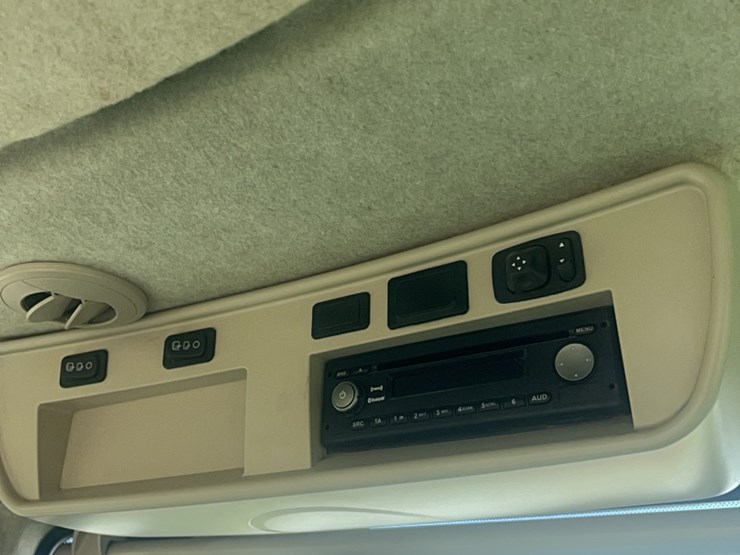 2016-john-deere-9520r-image-147