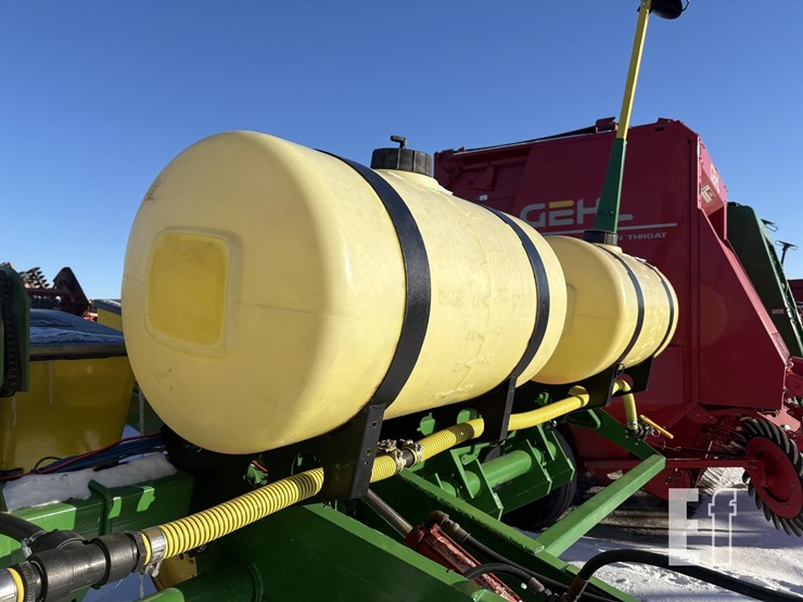 john-deere-7000-image-3