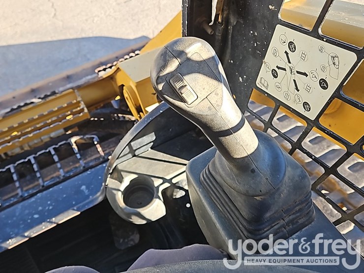 2022-caterpillar-289d3-image-32