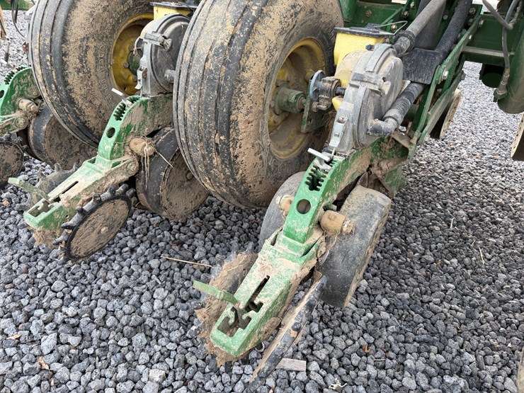 john-deere-1790-image-59